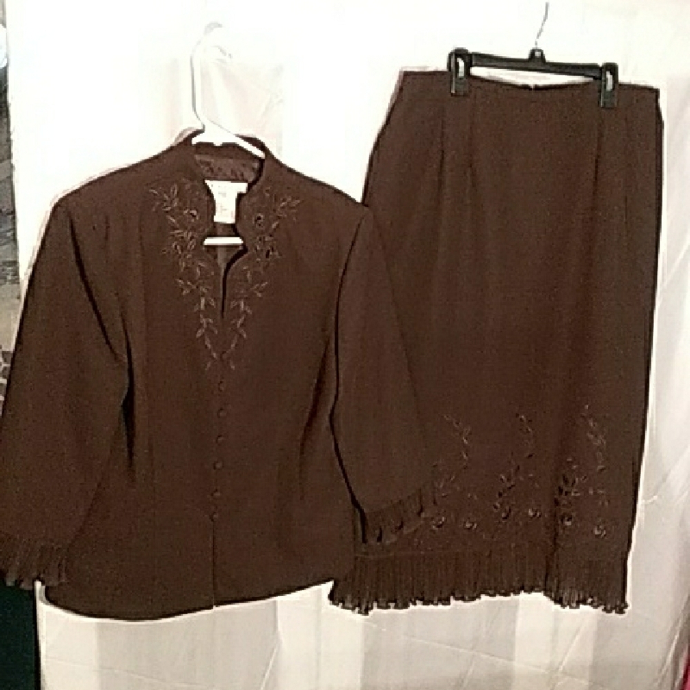 Elegant Brown Skirt Set